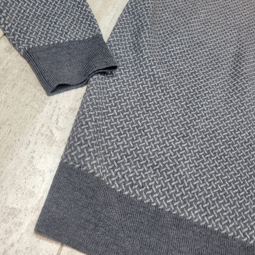 Untuckit Collier Printed Pattern Grey Pullover Sw… - image 4